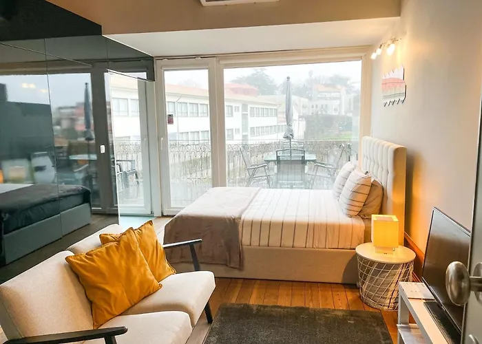 Nip | Center Near Sights Apartment *