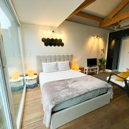 Nip | Center Near Sights Apartment Porto