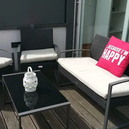 Apartment Nip | Center Near Sights *